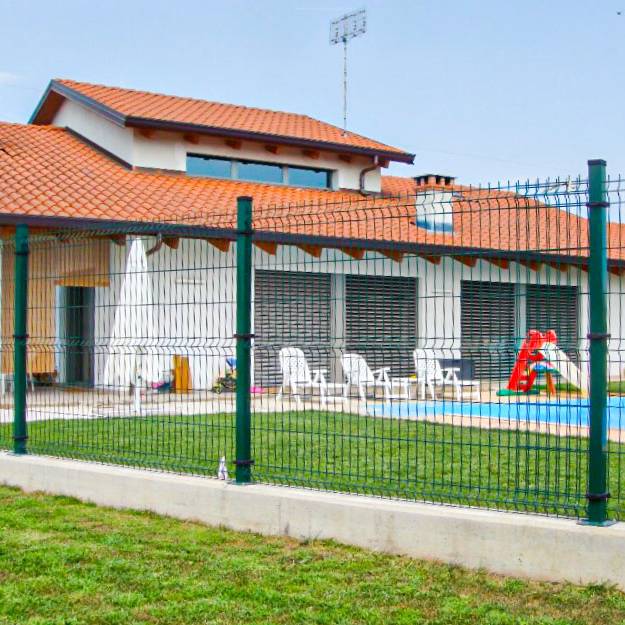 Ponthegesztett táblás kerítésrendszer 4